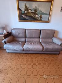 divano in pelle  