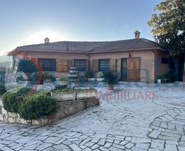 Villa o villino Palombara Sabina