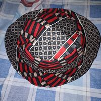 Cappello multicolore