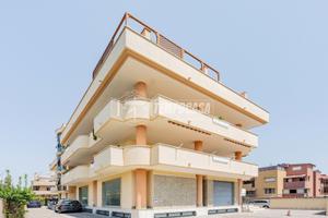 Attico panoramico con terrazzo vista mare