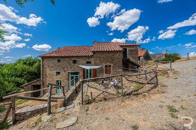 Rustico storico in montagna