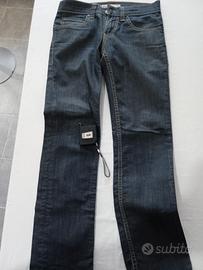 jeans Levi's W 28 L 32