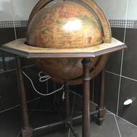 Giradischi mappamondo vintage