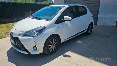 TOYOTA YARIS HYBRID