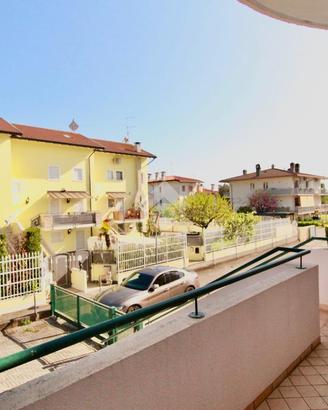 VILLA A SCHIERA D'ANGOLO A LATISANA