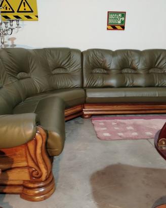 PRATICAMENTE NUOVO divano in pelle ! CONSEGNA