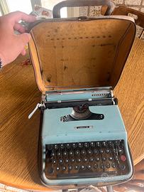 Macchina da scrivere Olivetti