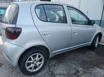 Toyota Yaris 1.1 Benzina 