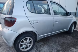 Toyota Yaris 1.1 Benzina 