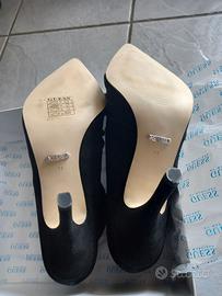 Tronchetti neri GUESS n. 41 mai indossati!