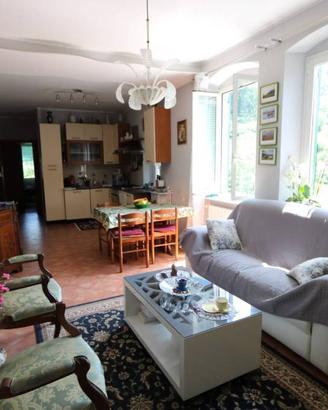 Appartamento di 98 m² con 5 locali a Mignanego