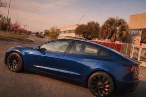 TESLA MODEL 3 LONG RANGE PERFORMANCE AWD