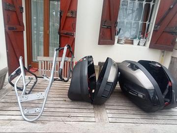 Borse laterali più telaio di supporto