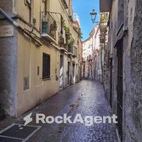 MONOLOCALE CON BAGNO, IDEALE ANCHE USO COMMERCIALE