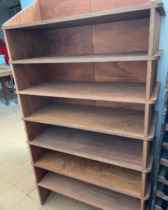 Scaffale in legno 
