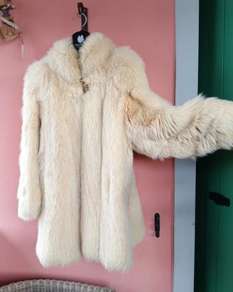 Pelliccia di volpe bianca