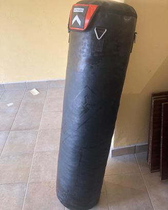 Sacco da box OUTSHOCK con gancio da parete