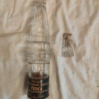bottiglia vodka russa anni 60 