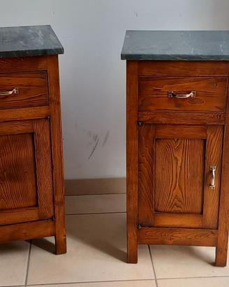 comodini anni 30 di castagno