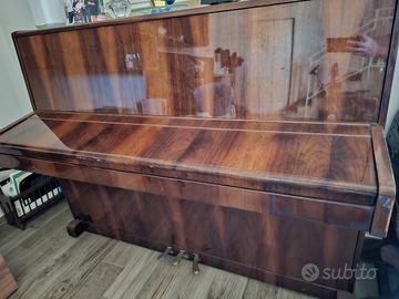 pianoforte marca Dona 