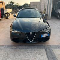 Alfa Romeo Giulia 2.2 Diesel 180 CV