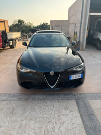 Alfa Romeo Giulia 2.2 Diesel 180 CV