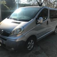 Opel Vivaro 27 2.5 CDTI 8 posti Automatico Gancio 