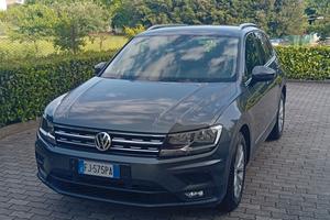 Auto Volkswagen Tiguan 1.6 TDI