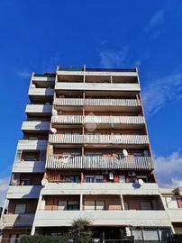 3 LOCALI A LADISPOLI