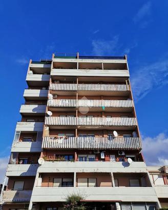 3 LOCALI A LADISPOLI