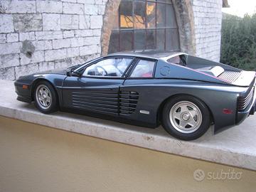 Pocher 1/8 Testarossa elaborata grigia (3) Ferrari