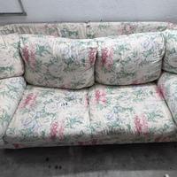 Divano due posti in stoffa