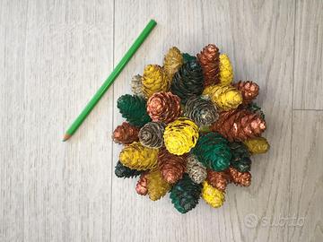 Palla di pigne naturali