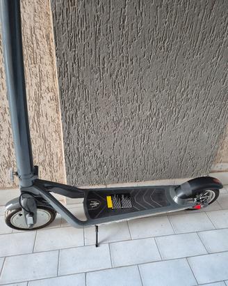 Monopattino Maserati MC E-Scooter 8,5