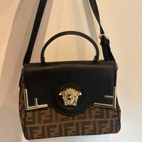 Borsa limited edition Fendi e Versace