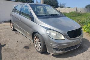 MERCEDES-BENZ CLASSE B W245 B 200 CDI ricambi -