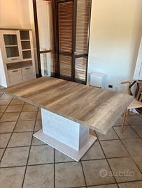 Tavolo allungabile stile rustico