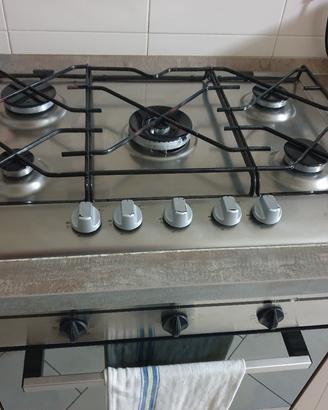 piano cottura indesit 5 fuochi