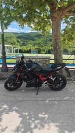 Honda CB 750 Hornet e-clutch 2026 garanzia 6 anni