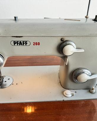 Macchina da cucire PFAFF 260 con mobile
