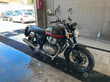 Royal Enfield Interceptor Sunset Strip