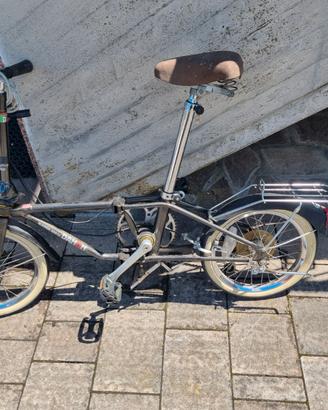 Bicicletta pieghevole vintage Dahon con marce