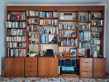 Libreria vintage lineare in legno