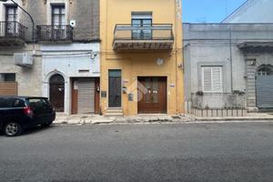 3 LOCALI A SAN VITO DEI NORMANNI