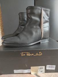 Via Roma 15 tronchetto nero con frange metalliche