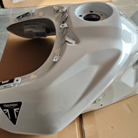 Serbatoio Bianco Tiger 900 leggero graffio