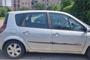 Macchina Renault Megane Scenic 1900 diesel
