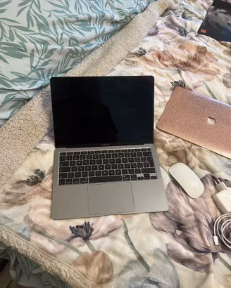 Apple MacBook Air 13" Retina (2020) +KIT