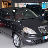 Lancia Ypsilon 1.3 MJT 75 CV Oro