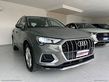 AUDI Q3 35 TDI S tronic Business Advanced